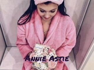 Annie_Astie