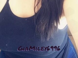 GiaMiley6996