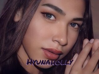 Hyunaholly