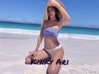 Kinky_Ari