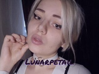 Lunarpetail