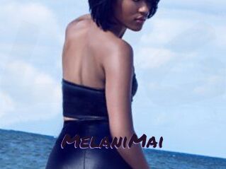 MelaniMai