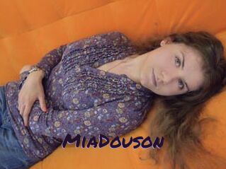 MiaDouson