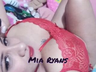 Mia_Ryans