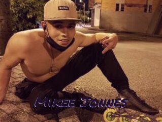 Mikee_Jonnes