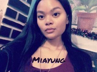 Mia_yung