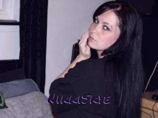 NikkiSkye Le Cul Gratuit